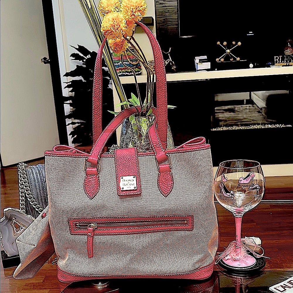 Dooney & Bourke Pink and Cream Women's Tote Bag nwot! - Picture 3 of 15